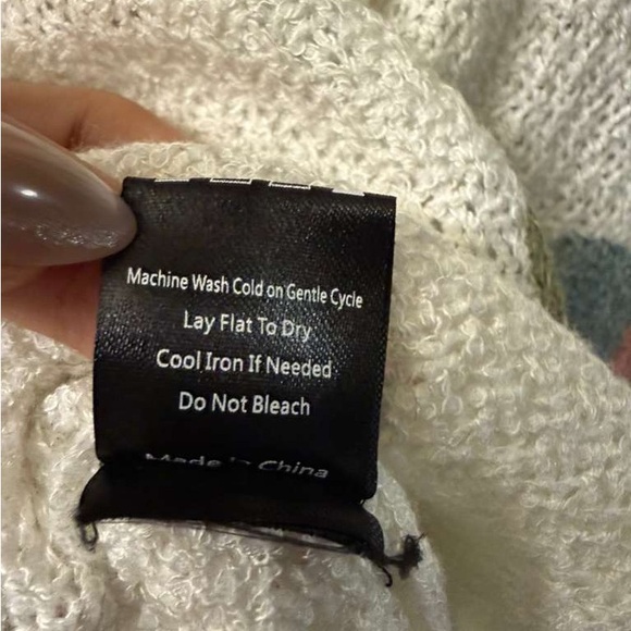 POL FLOWER DROPPED SHOULDER LONG SLEEVE KNIT TOP Sz: S - Picture 7 of 7